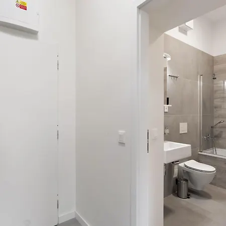 By Interhome شقة